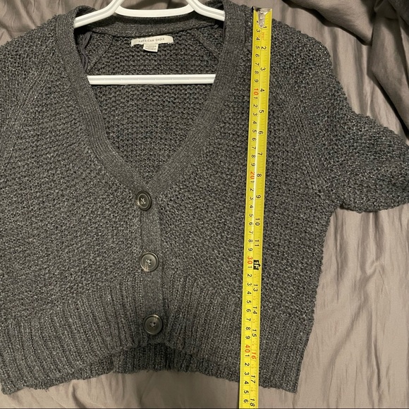 American Eagle boxy cropped knit cardigan - Picture 4 of 5